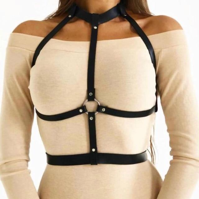 Harness z ozdobnym pierścieniem
