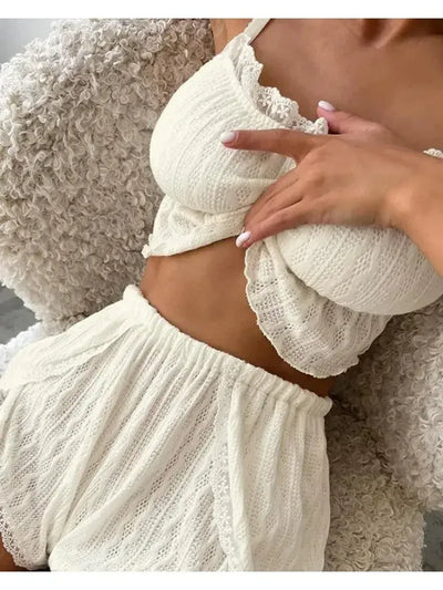 Beżowa piżama z prążkowanej dzianiny z koronkową lamówką