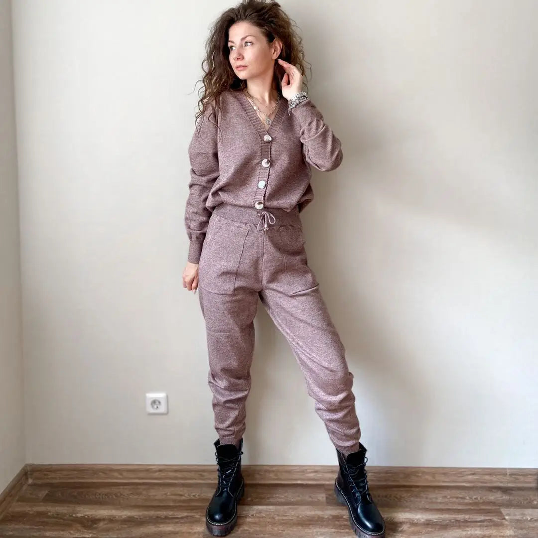 Komplet dzianinowy z kardiganem