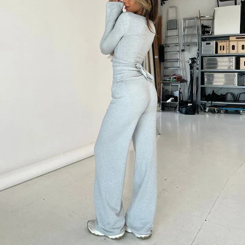 Komplet wypoczynkowy ze spodniami