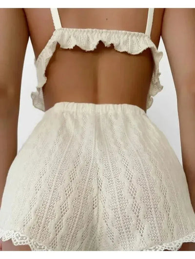 Beżowa piżama z prążkowanej dzianiny z koronkową lamówką