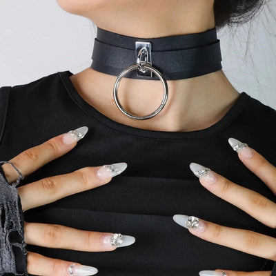 Choker z pierścieniem